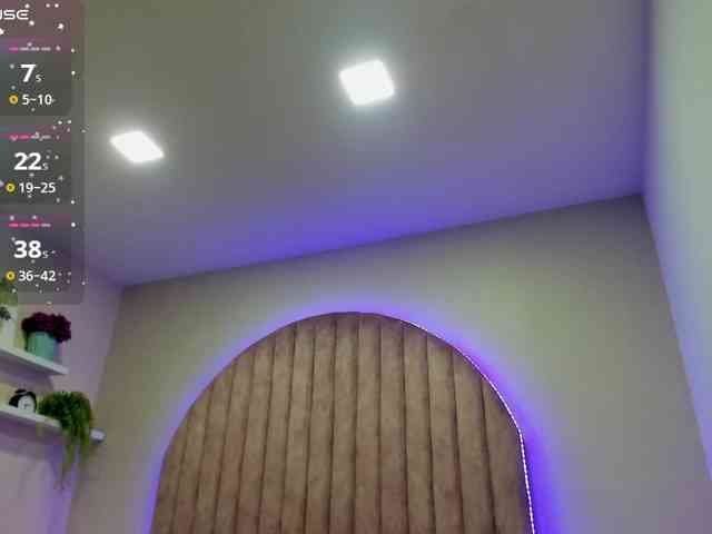 ShaylaDavis webcam
