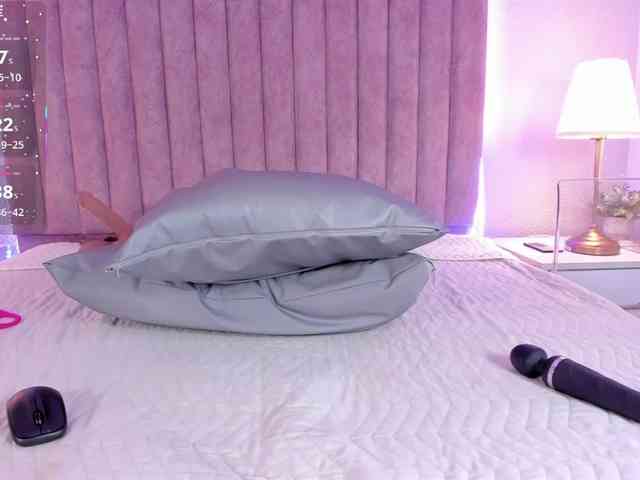 ShaylaDavis webcam