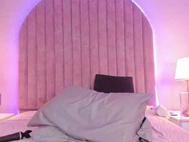 ShaylaDavis webcam