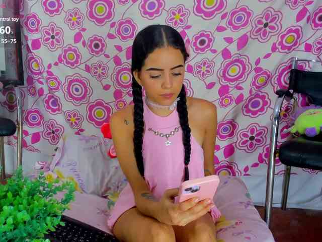 EmilyClay webcam