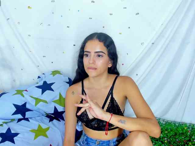 EmilyClay webcam