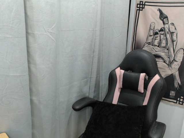 Kuromi-chang's BongaCams show and profile