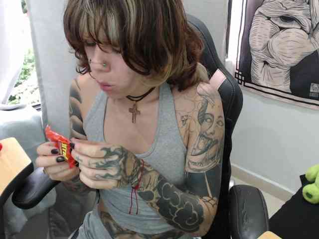 kuromii-chang webcam