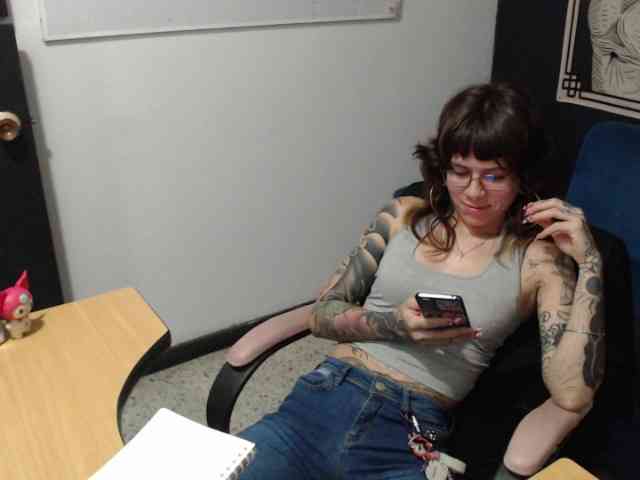 kuromii-chang webcam