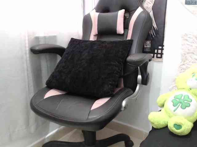 kuromii-chang webcam