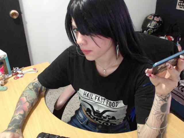 kuromii-chang webcam