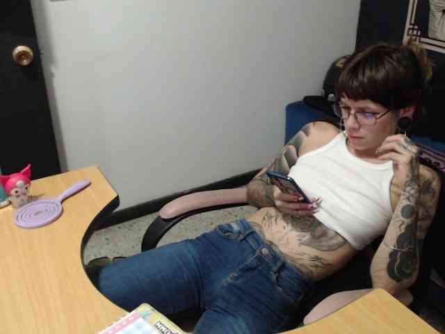 kuromii-chang webcam