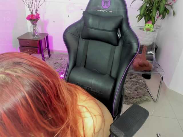 nathashamoon's BongaCams show and profile