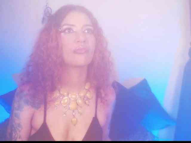 AgathaTenebri webcam