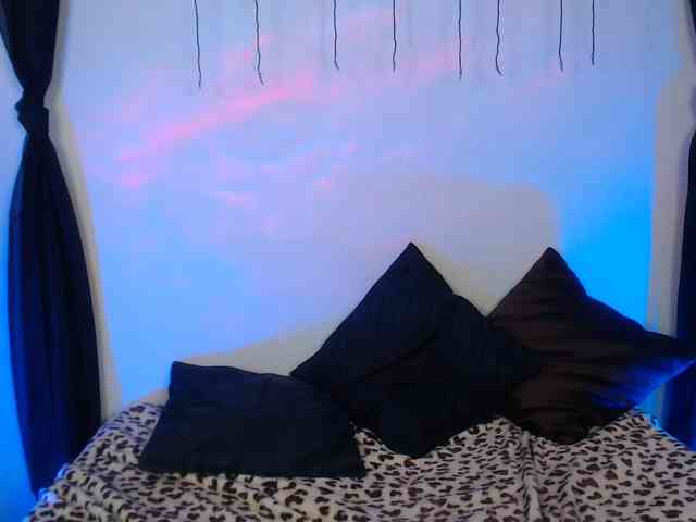 AgathaTenebri webcam