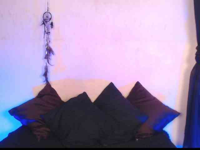 AgathaTenebri webcam