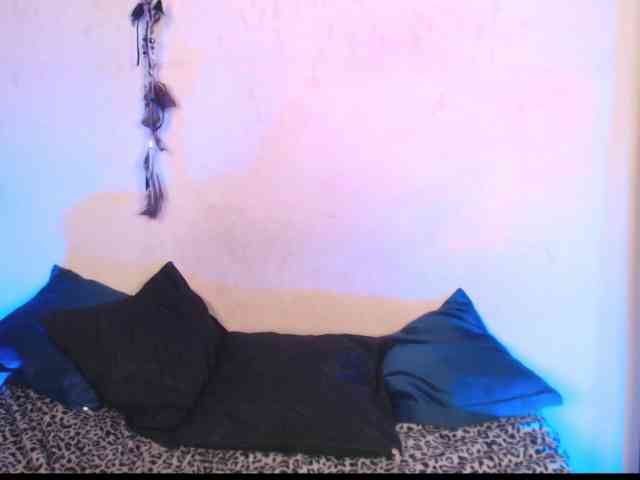 AgathaTenebri webcam