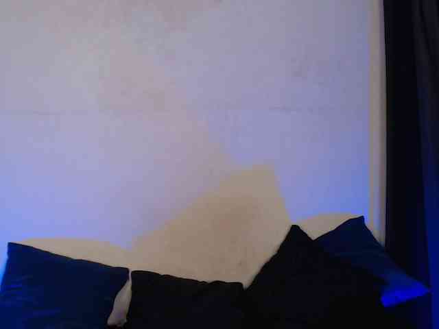 AgathaTenebri webcam