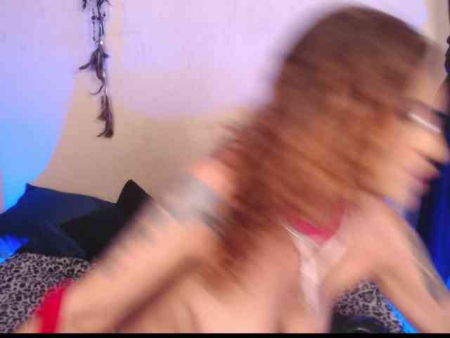 AgathaTenebri webcam