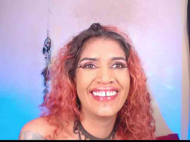 AgathaTenebri webcam