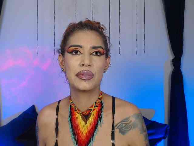 AgathaTenebri webcam