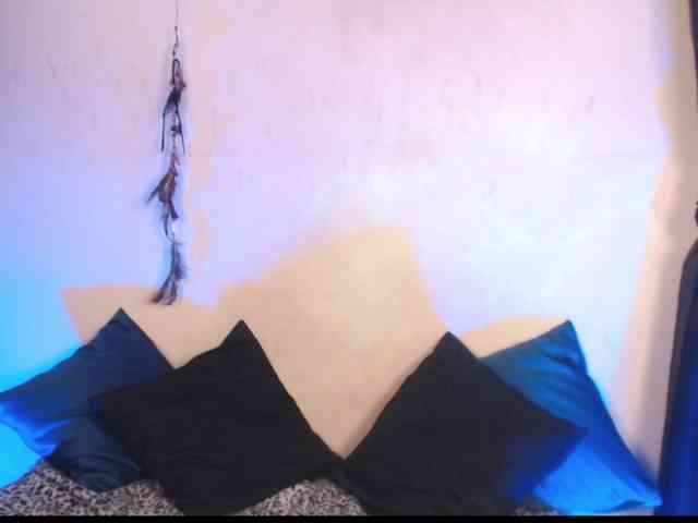 AgathaTenebri webcam