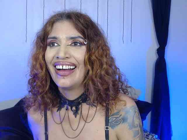 AgathaTenebri webcam