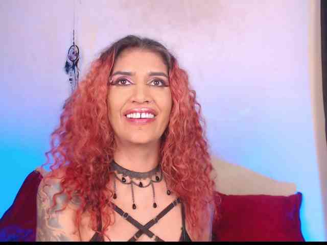 AgathaTenebri webcam