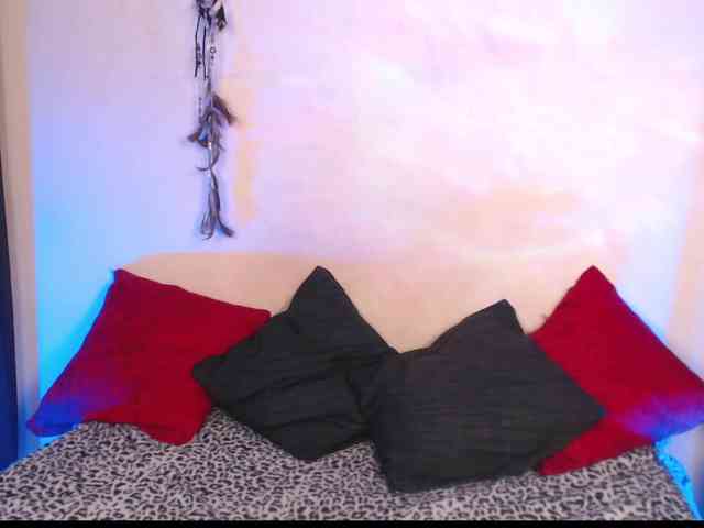 AgathaTenebri webcam