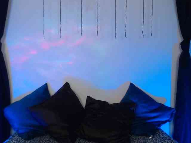 AgathaTenebri webcam