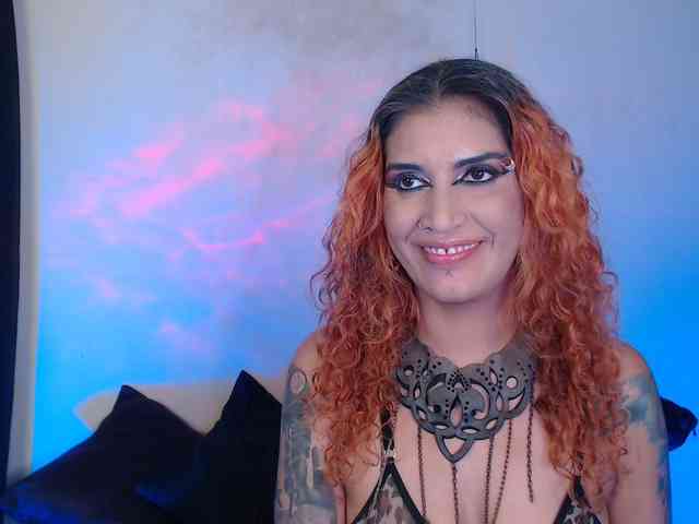 AgathaTenebri webcam