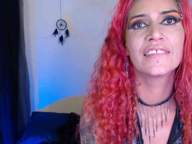 AgathaTenebri webcam