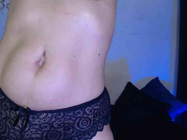 AgathaTenebri webcam