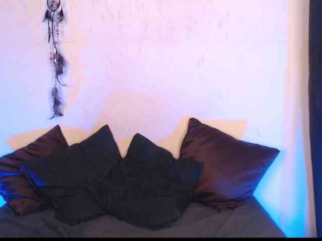 AgathaTenebri webcam