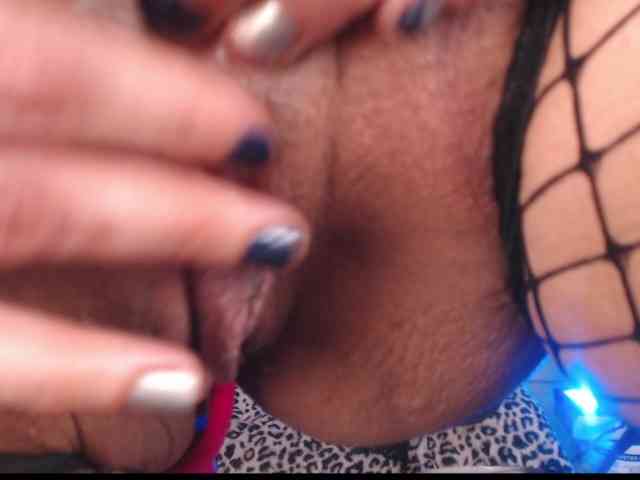 AgathaTenebri webcam