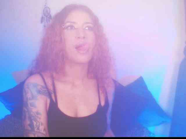 AgathaTenebri webcam