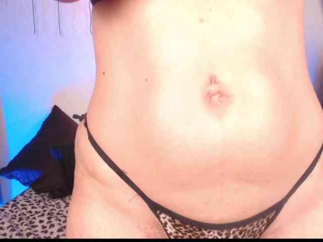 AgathaTenebri webcam