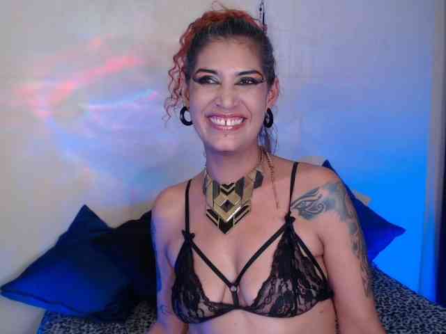 AgathaTenebri webcam