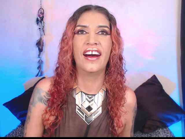 AgathaTenebri webcam