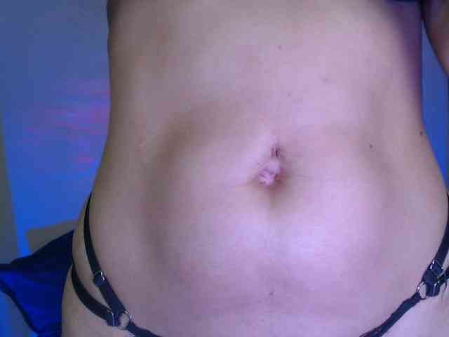 AgathaTenebri webcam