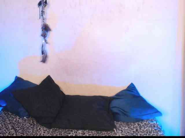 AgathaTenebri webcam