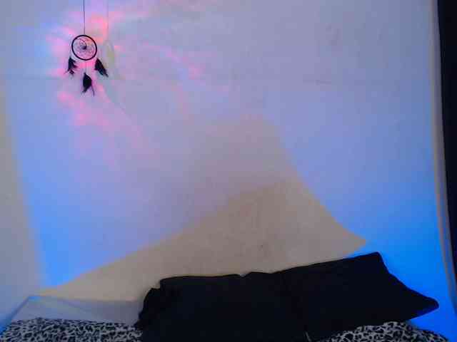 AgathaTenebri webcam