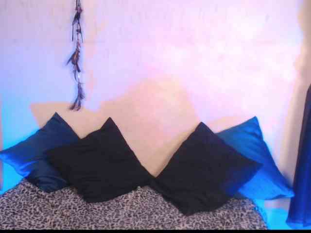 AgathaTenebri webcam