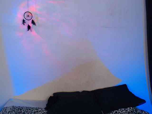AgathaTenebri webcam
