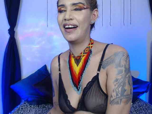 AgathaTenebri webcam