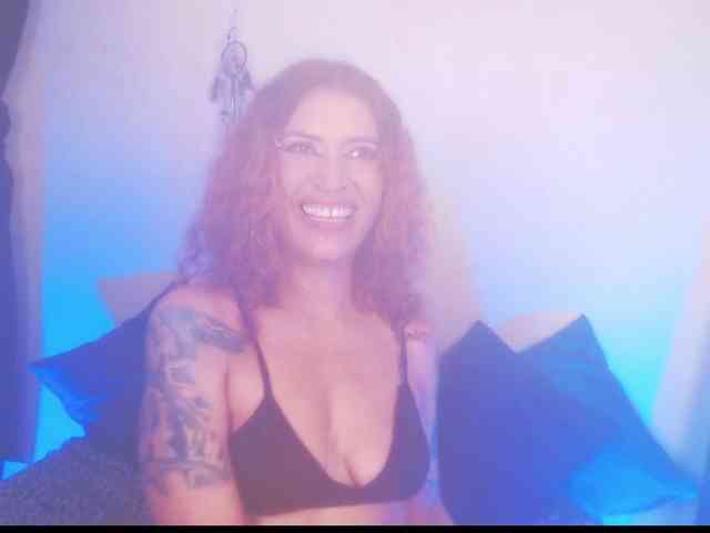 AgathaTenebri webcam