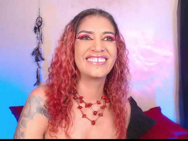 AgathaTenebri webcam