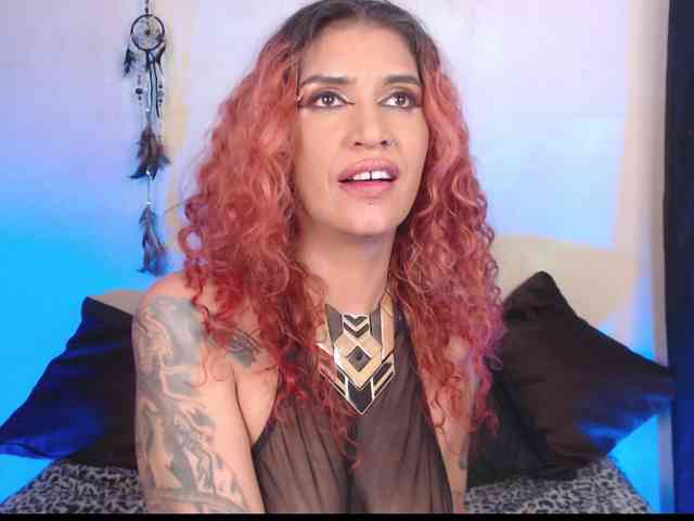 AgathaTenebri webcam