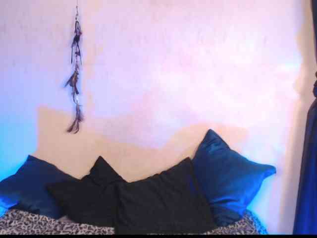 AgathaTenebri webcam