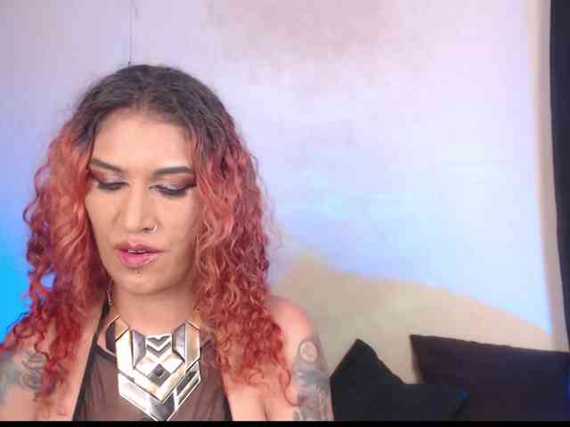 AgathaTenebri webcam