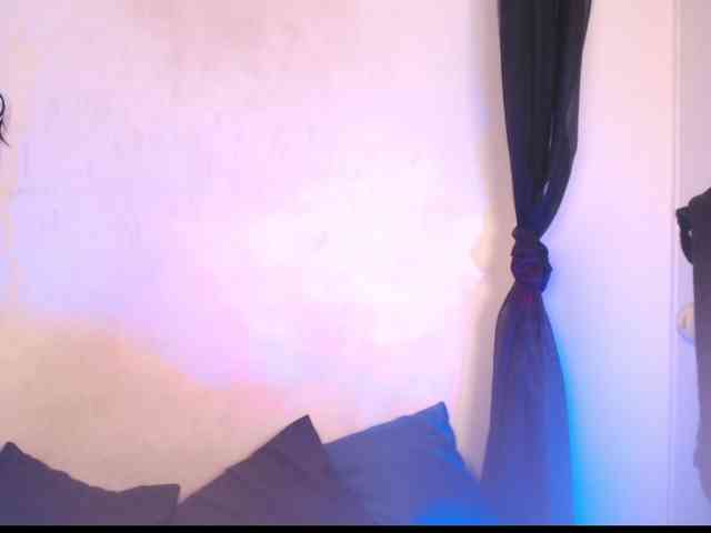 AgathaTenebri webcam