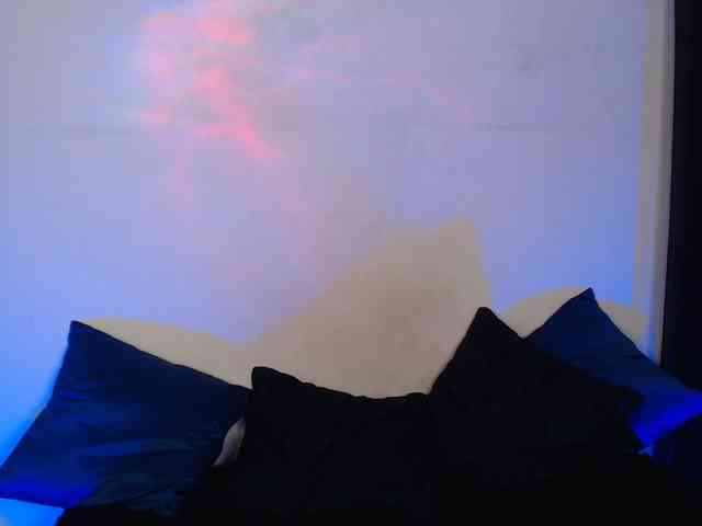 AgathaTenebri webcam