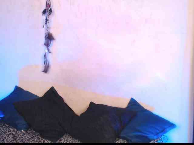 AgathaTenebri webcam