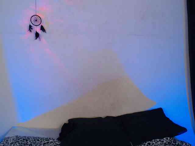AgathaTenebri webcam