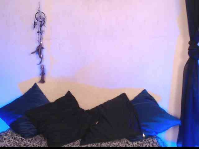 AgathaTenebri webcam